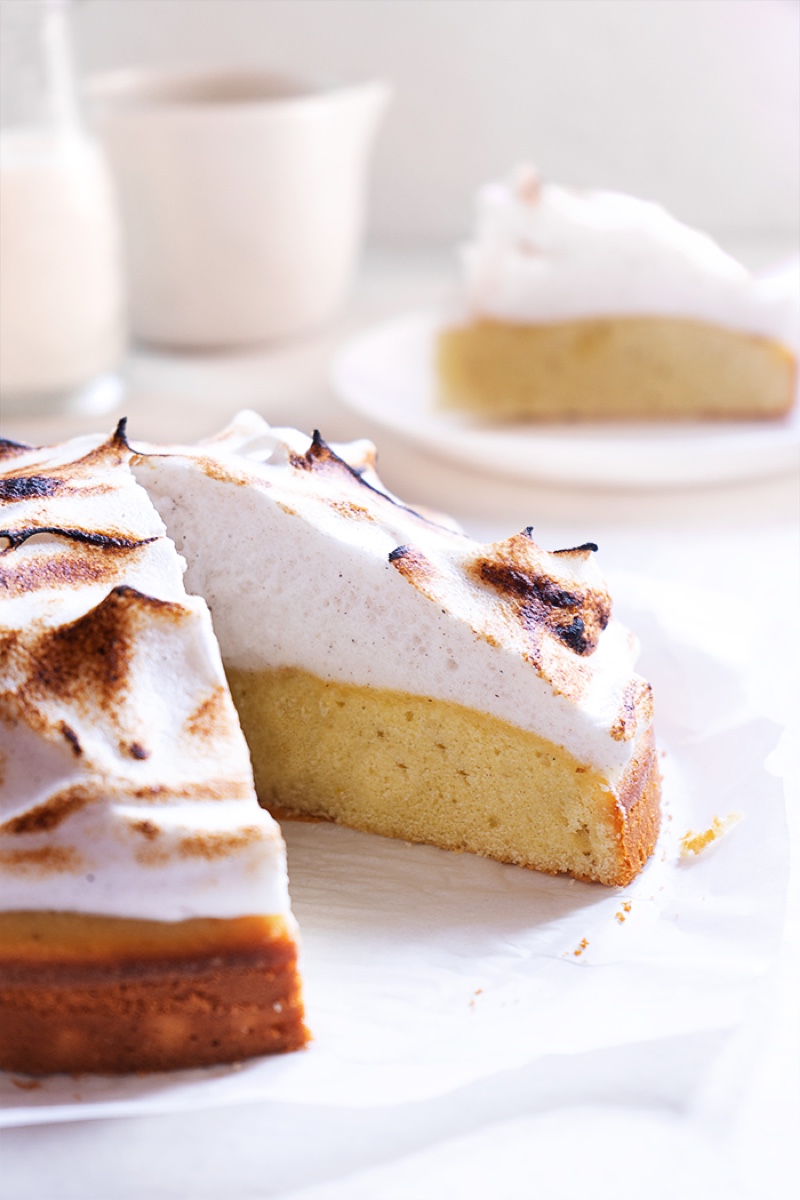 Toasted Vanilla Meringue Cake