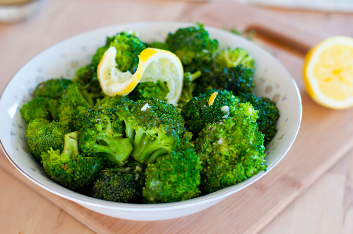 Broccoli with Lemon Herb Sauce