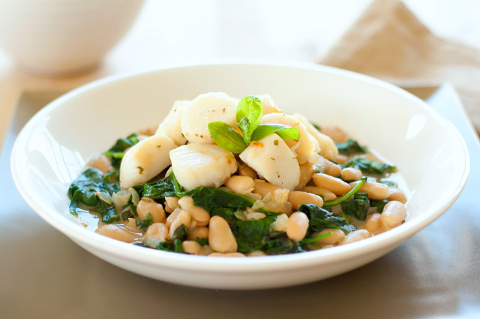 Sautéed Scallops with Tuscan Beans